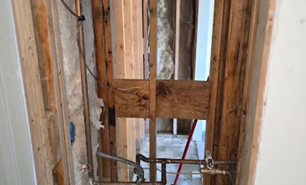 Frozen Pipe Water Removal in Point Venture, TX
