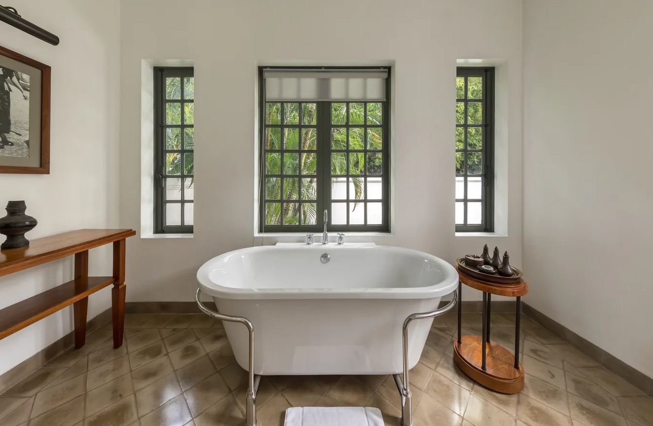 Bathroom Water Removal in Smithville, TX